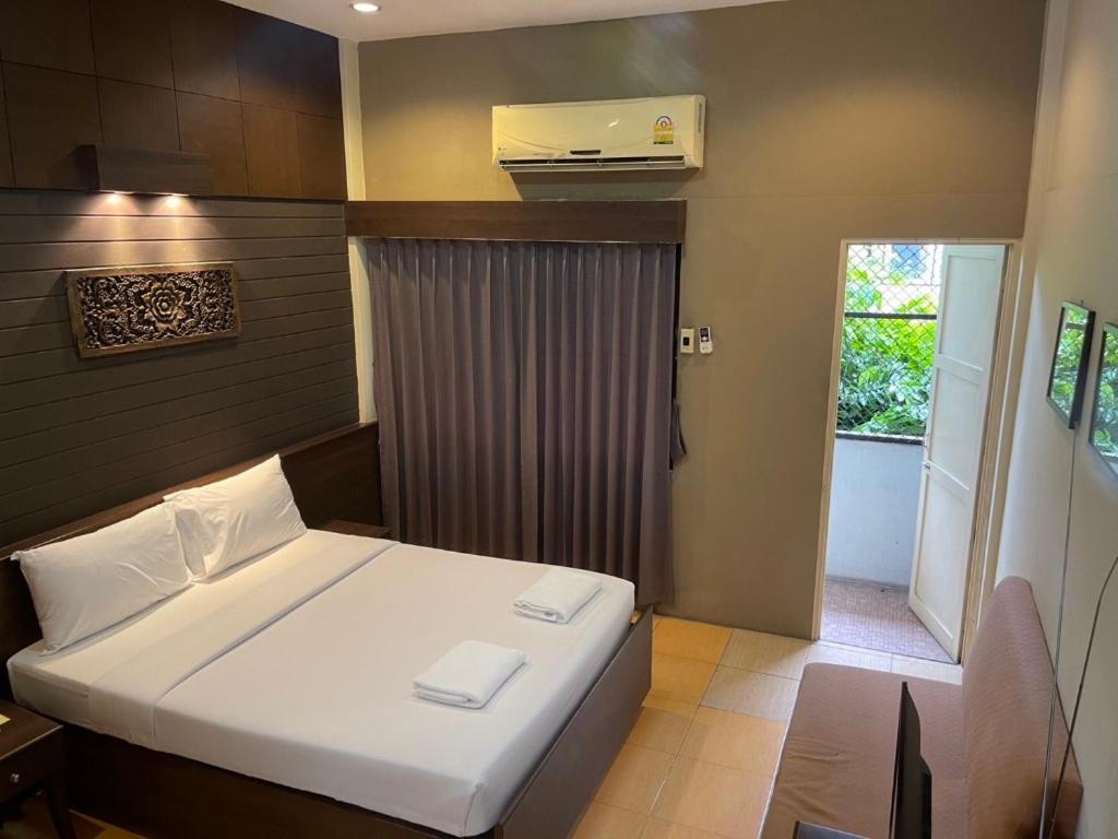 Rajata Hotel Bangkok Exterior foto
